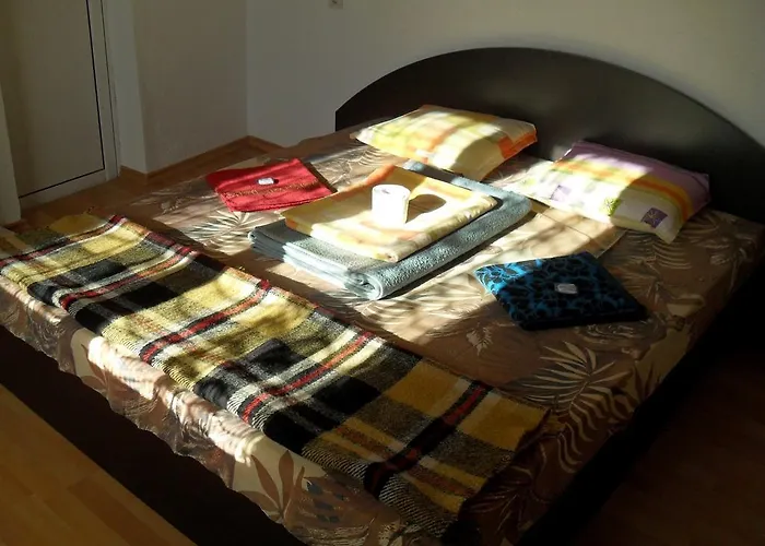 Roden Dom Gasthuis Apriltsi (Lovech)